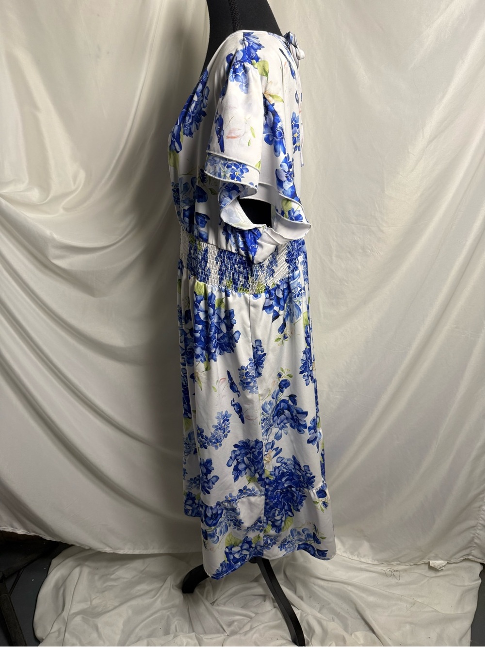229) Blue & White Floral Smocked Midi Dress | Flutter Sleeve Cottagecore - Picture 8 of 10